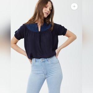 Alice Walk Smocked Top Size Small White